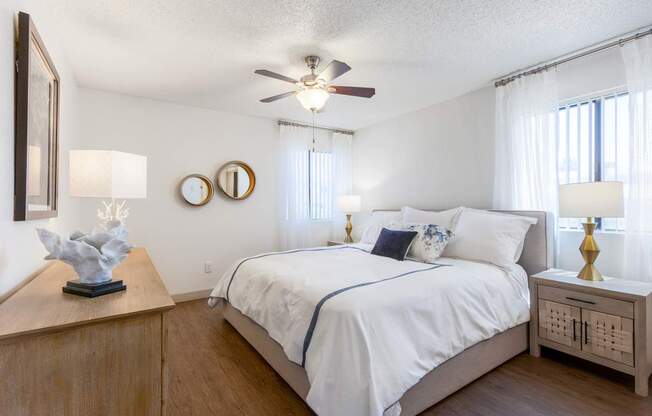 Welcome to The Sycamore at Scottsdale Apartments