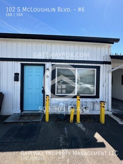 102 S McLoughlin Blvd