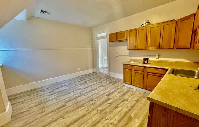 2 beds, 1 bath, 900 sqft, $1,445, Unit #3