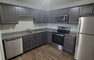 2 beds, 2 baths, $1,300