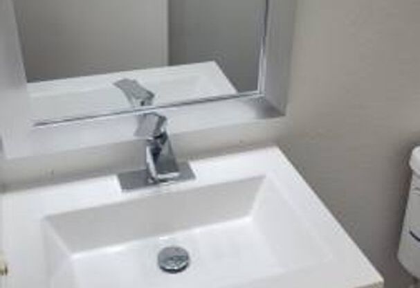 Studio, 1 bath, 324 sqft, $1,200, Unit 3834-08
