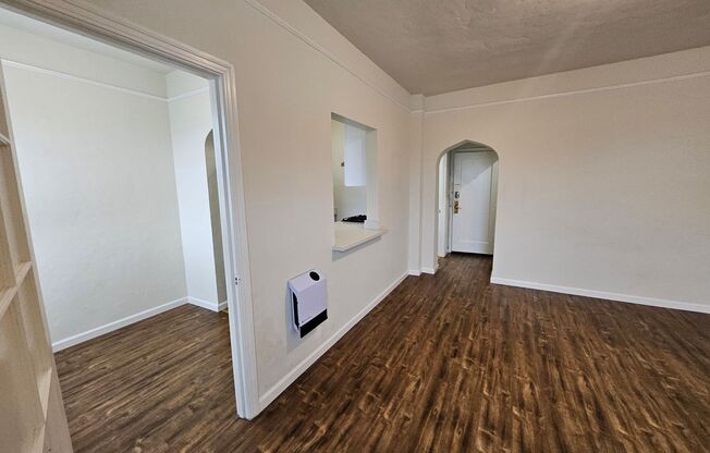 Studio, 1 bath, 450 sqft, $2,500, Unit 701