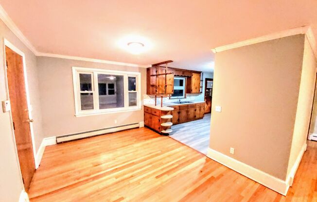 OVERSIZED NEWLY REMODELED E.END RANCH W/ 2 CAR GAR 6 BDRMS & 2 BATHS