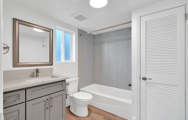 Studio, 1 bath, 338 sqft, $1,595, Unit 26