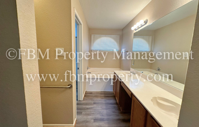 3 beds, 2 baths, $2,095