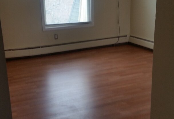 1 bed, 1 bath, 750 sqft, $1,095, Unit 1005-61