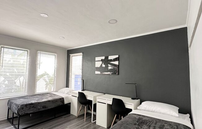 8 beds, 4 baths, 376 sqft, $944, Unit Room 201 - 201 - 2 - A