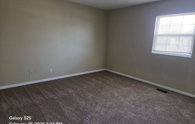 2 beds, 1.5 baths, 1,100 sqft, $1,035, Unit 43