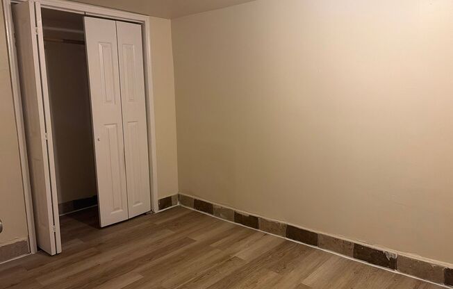 1115 W 19th Place