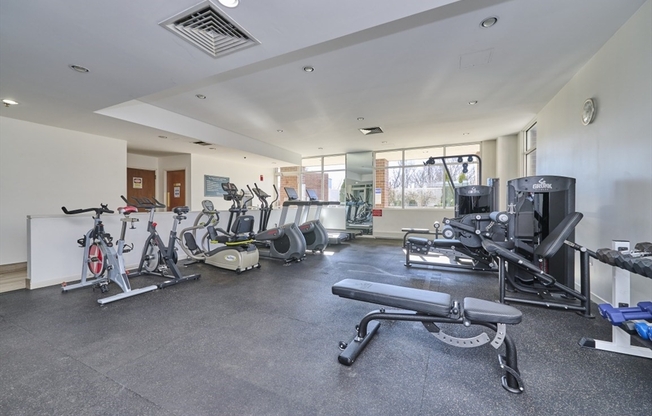 1 bed, 1 bath, 613 sqft, $2,700, Unit 2C