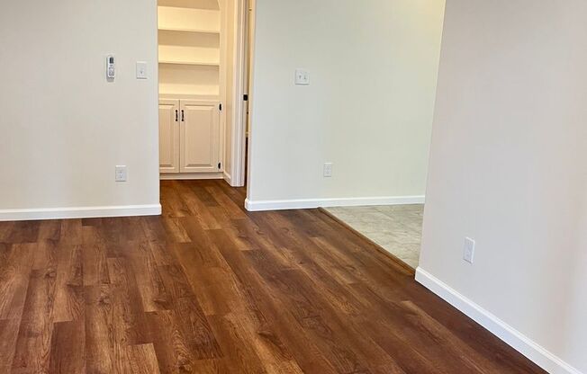 2 beds, 1 bath, 918 sqft, $2,999, Unit 031