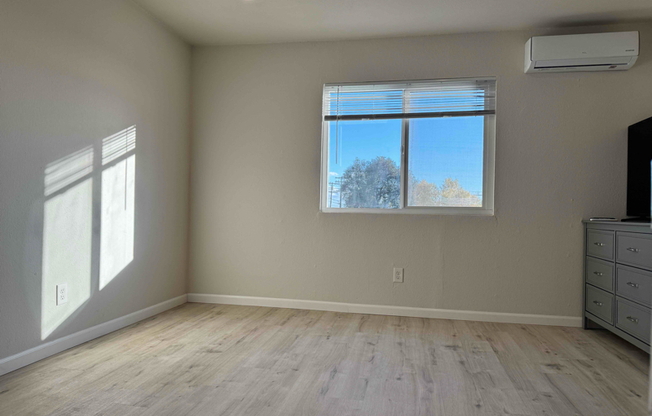 3619 43 ST