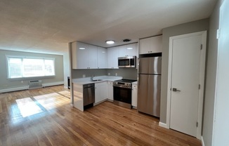 1 bed, 1 bath, $2,800, Unit 34