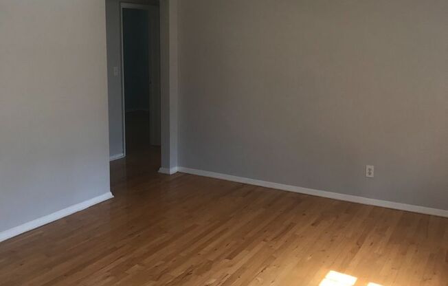 2 beds, 1 bath, 825 sqft, $2,200, Unit E482A