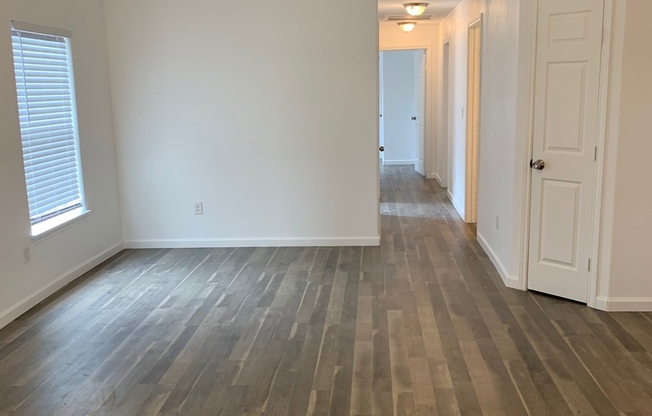 Spacious and Clean 3 BR HOUSE - Looking for the right people to call home!