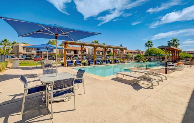 the swimming pool at the resort at longboat key club