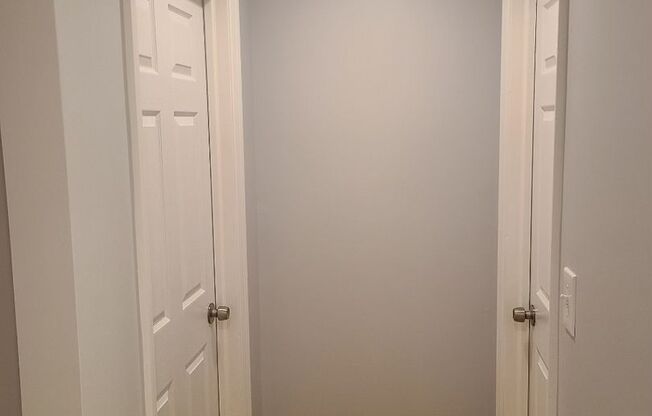 2 beds, 1 bath, 825 sqft, $2,500, Unit F221A