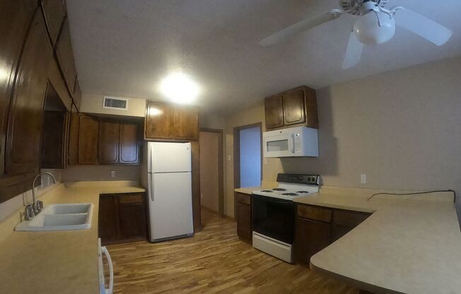 3 beds, 2 baths, $1,575