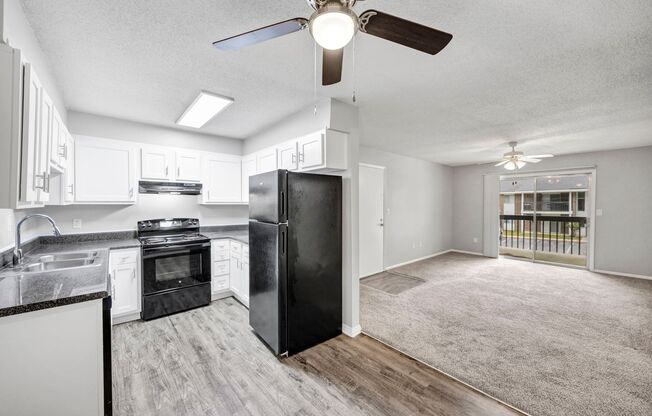2 beds, 2 baths, 946 sqft, $1,190, Unit 807G