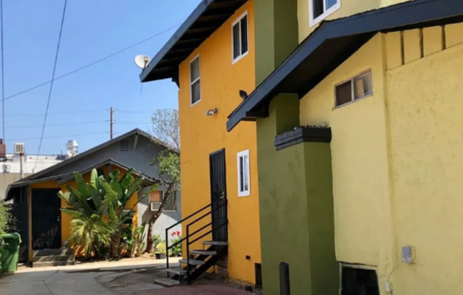 1729-1731 W. 20th St.