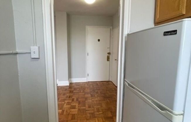 Studio, 1 bath, 340 sqft, $1,771, Unit 505