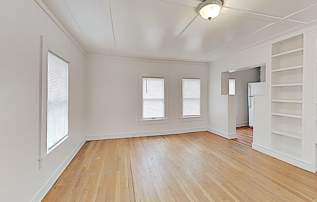 3333 W 6 ST
