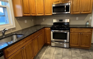 3 beds, 1 bath, 1,000 sqft, $3,000, Unit 2