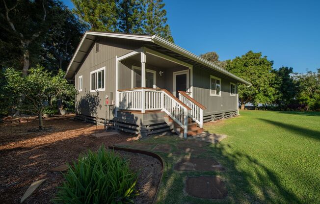 Cottage on Makawao gated estate with 3 bedrooms and 2 bathrooms