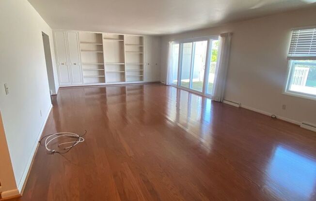 2 beds, 1.5 baths, 1,375 sqft, $1,600, Unit UNIT 103 *