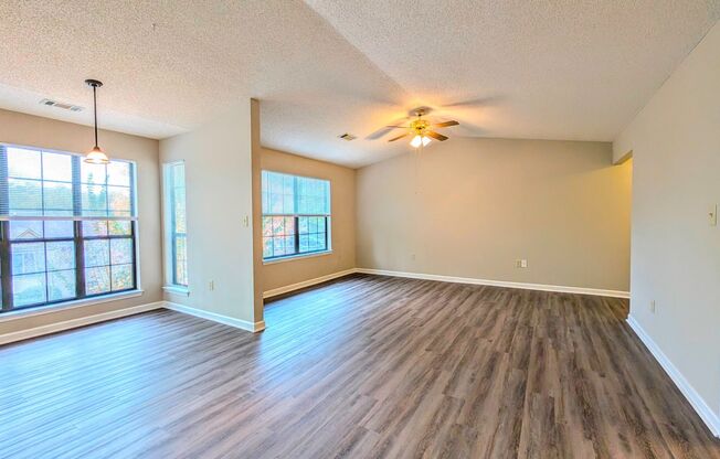 UPDATED & REMODELED 1 BED / 1 BATH CONDO IN SOUGHT-AFTER LOCATION!