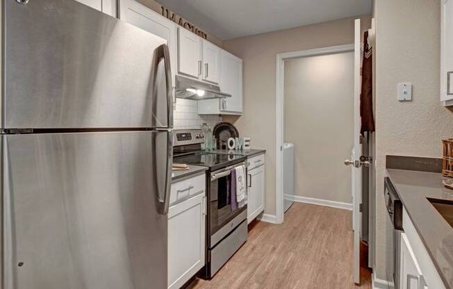 Stoneridge Farms at the Hunt Club Apartments