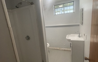 2 beds, 1 bath, 1,413 sqft, $2,300, Unit B