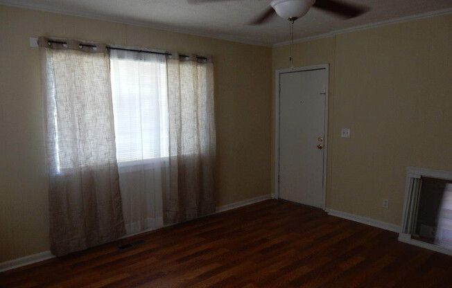 2 beds, 1 bath, $795