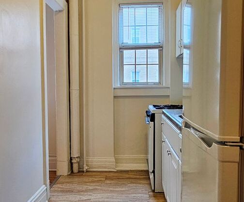 1 bed, 1 bath, 550 sqft, $1,375, Unit 715