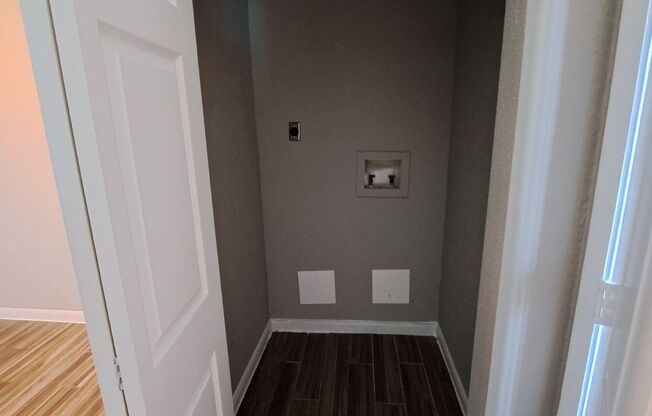 1 bed, 1 bath, 760 sqft, $1,127, Unit 1025