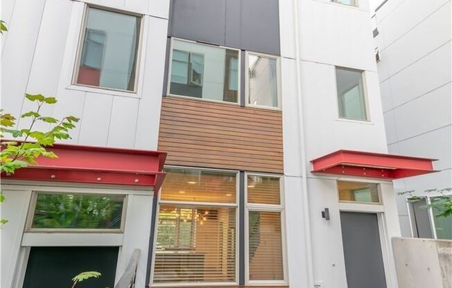 3Bd/2.5Ba Seattle Townhome
