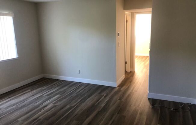 042 - Alberta Apts