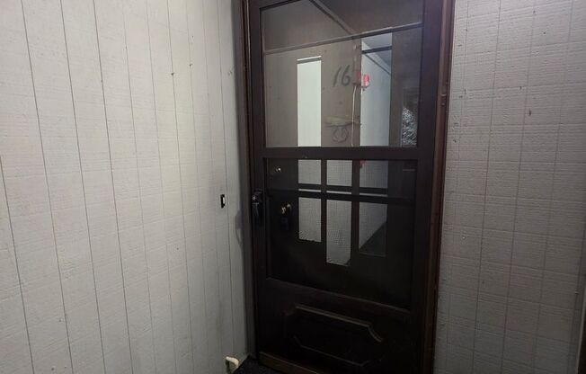 ADORABLE CENTRALLY LOCATED CONDO