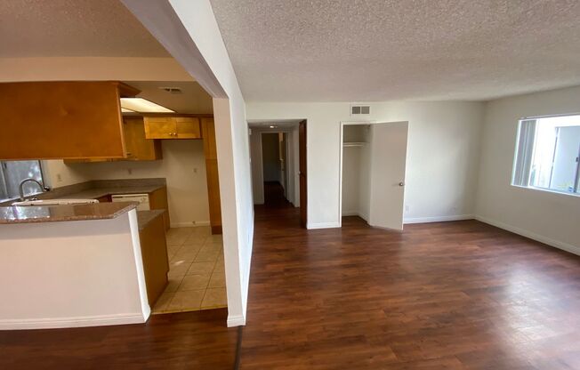 2 beds, 2 baths, $2,670, Unit E