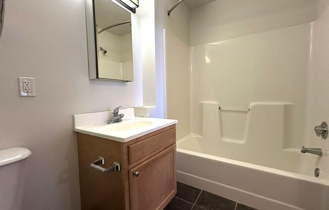 2 beds, 2 baths, 1,034 sqft, $2,550, Unit 604