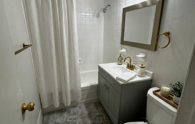 3 beds, 2 baths, 1,300 sqft, $1,400, Unit 10-062