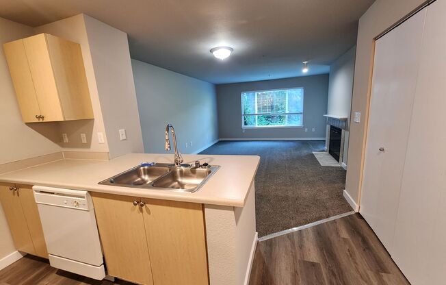 2 beds, 1 bath, $1,725, Unit #204