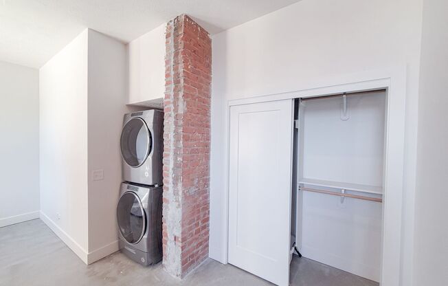 1 bed, 1 bath, 760 sqft, $1,345, Unit B204