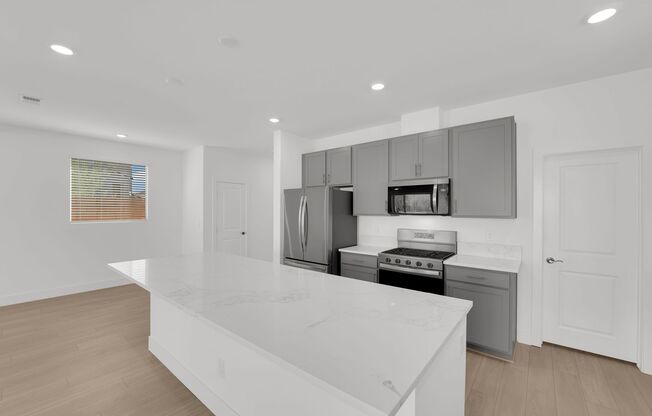 4 beds, 2.5 baths, $2,450