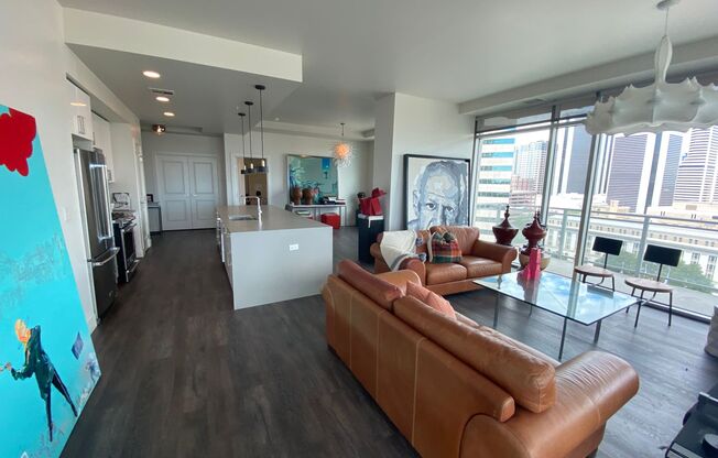 Large 2 bedroom 2 1/2 bath condo at One Lincoln Park