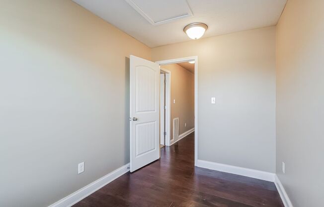 2 beds, 2.5 baths, 1,305 sqft, $1,225, Unit 109