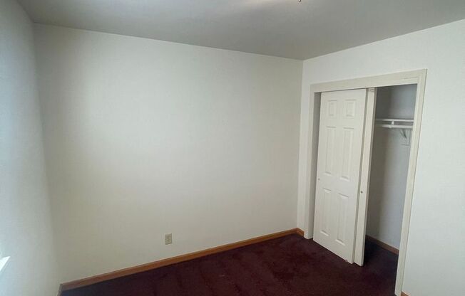 7708 W National Ave 16 unit