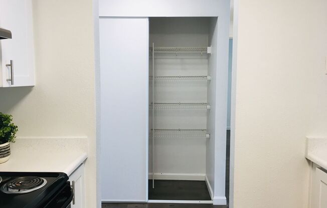2 beds, 1.5 baths, 1,200 sqft, $2,500, Unit 212