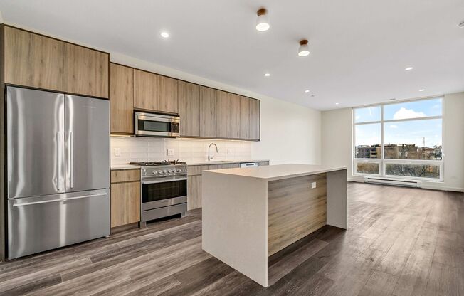 3 beds, 2 baths, 1,159 sqft, $4,550, Unit 209