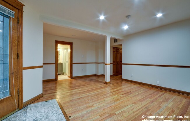 849 W Sheridan Rd 2